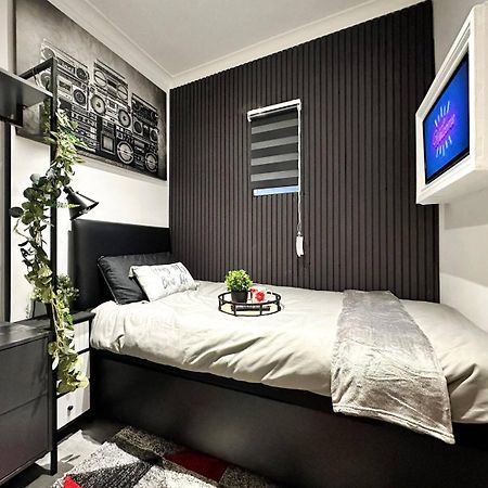 Boutique Backyard Bungalow - Brimsdown Enfield Extérieur photo